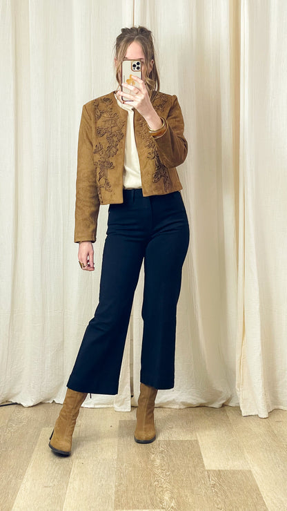 Veste Gabriela – Veste effet daim et broderies florales en relief