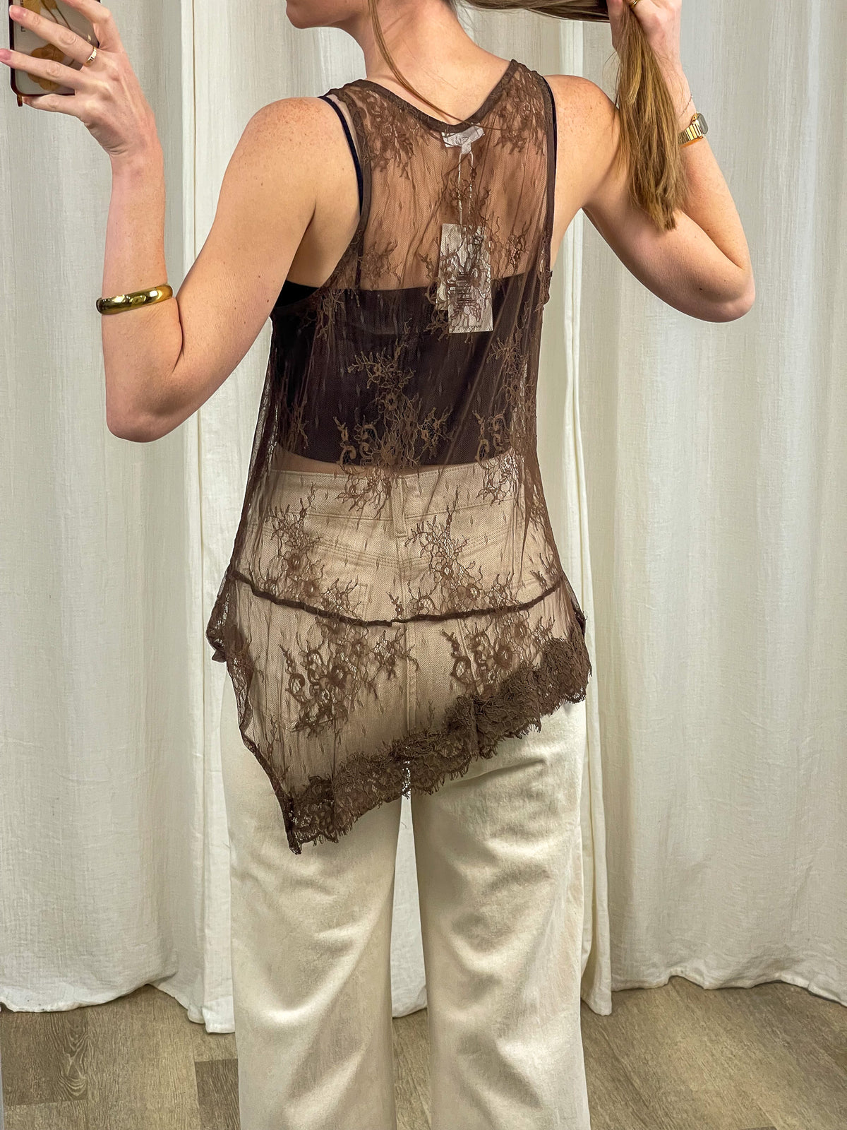 Top asymétrique en dentelle marron transparente dos nu style bohème chic femme