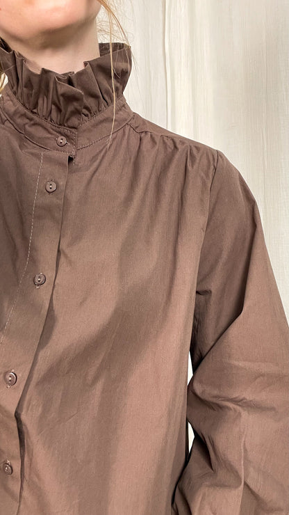 Chemise Lucinda – Chemise col montant volanté
