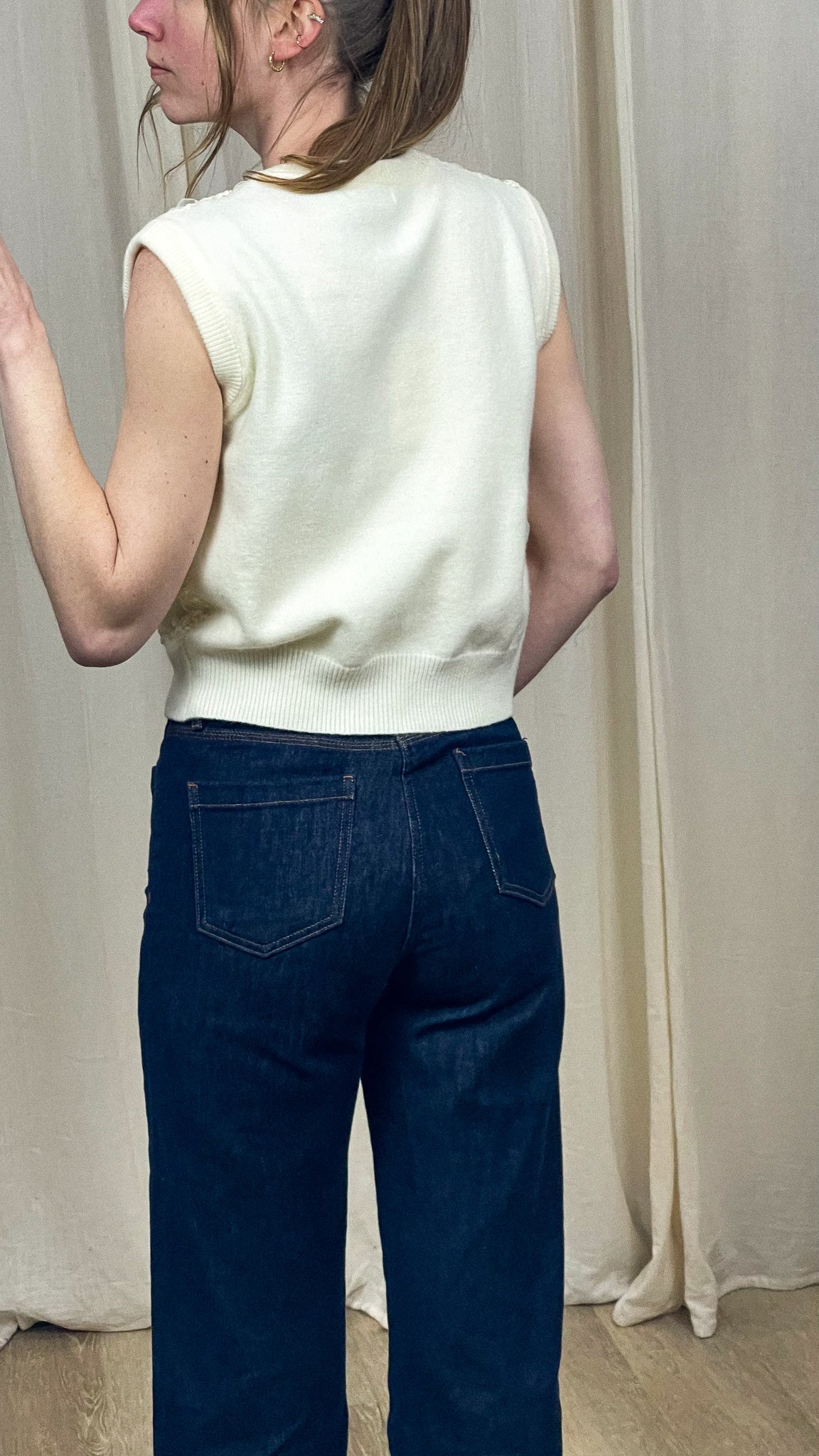 Pull Maria – Pull sans manches brodé ivoire