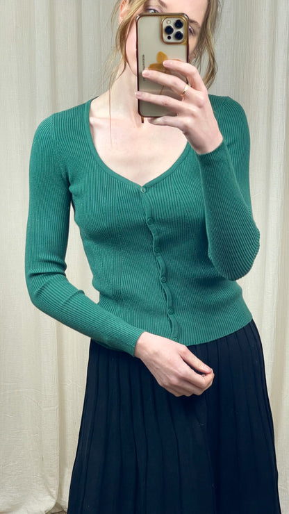 Pull Flavia – Cardigan côtelé ajusté