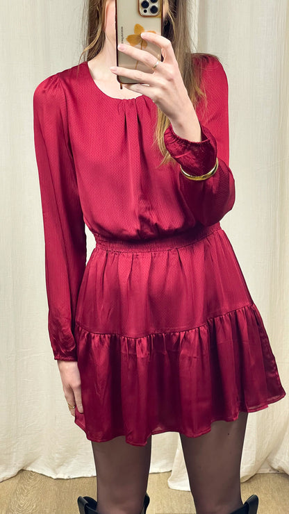 Robe Lina – Robe courte fluide à taille smockée