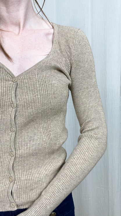 Pull Flavia – Cardigan côtelé ajusté