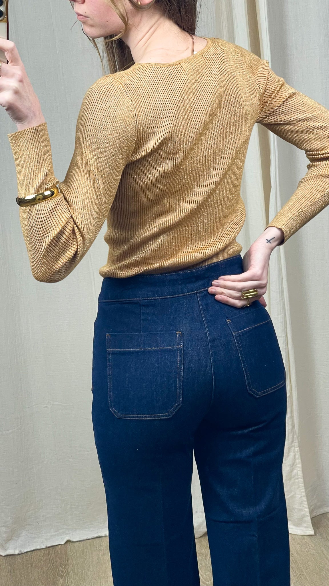 Pull Cypriane – Pull fin pailleté à boutons épaule