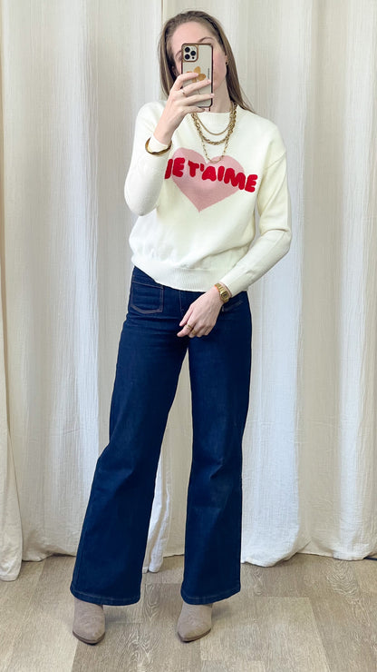 Pull cœur avec écriture « Je t’aime »