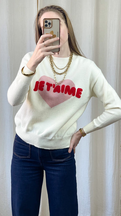 Pull cœur avec écriture « Je t’aime »