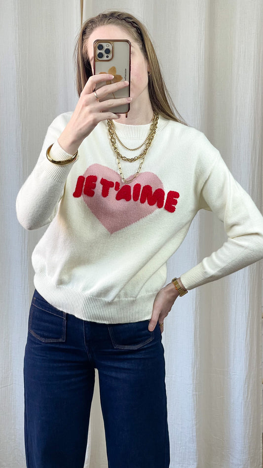 Pull cœur avec écriture « Je t’aime »