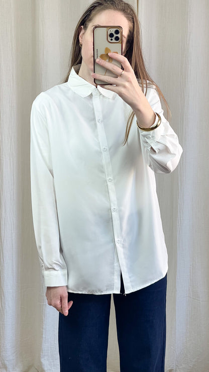 Chemise Basique Blanche – Chemise fluide intemporelle