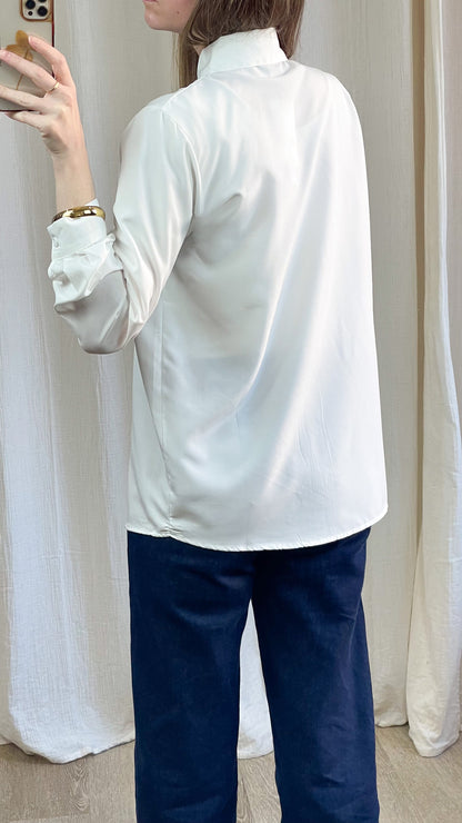Chemise Basique Blanche – Chemise fluide intemporelle