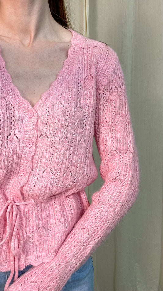 Gilet Elise – Gilet ajouré en maille avec lien à nouer