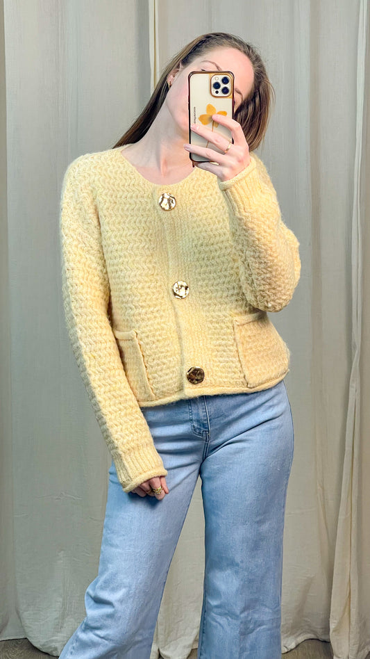 Gilet Soleil – Gilet en maille texturée à boutons dorés