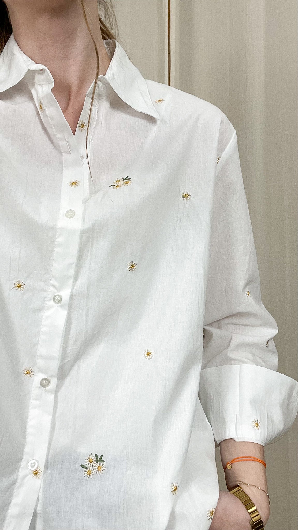 Chemise Fleurette - Chemise banche avec fleurs bordées