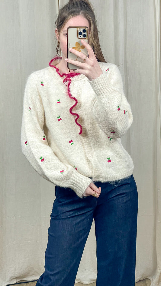 Gilet Cerise – Gilet brodé à volants