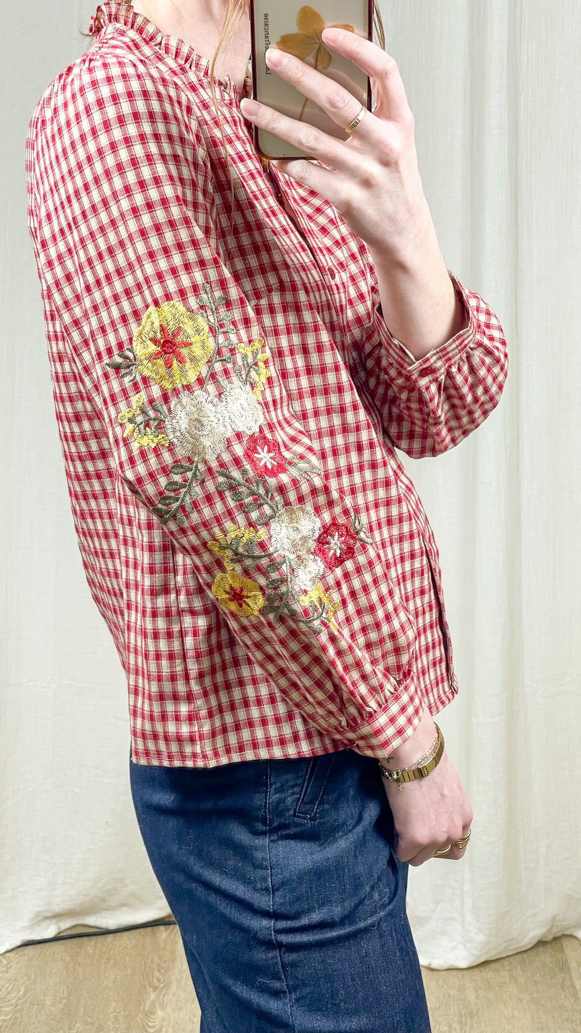 Blouse Capucine – Blouse à carreaux avec fleurs brodées