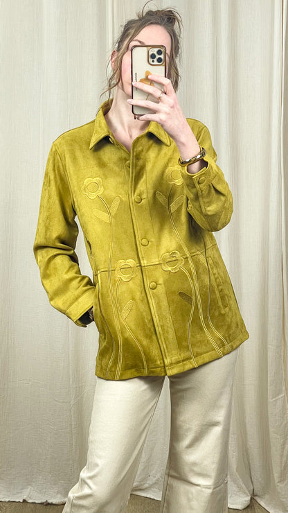 Veste Laurine – Veste suédine fleurie vert anis