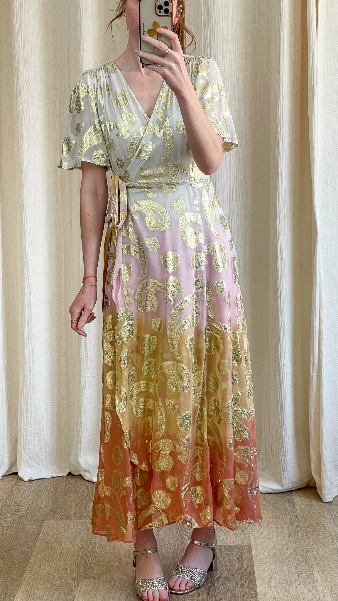 Robe Esmeralda – Robe longue portefeuille dégradé avec motifs dorés