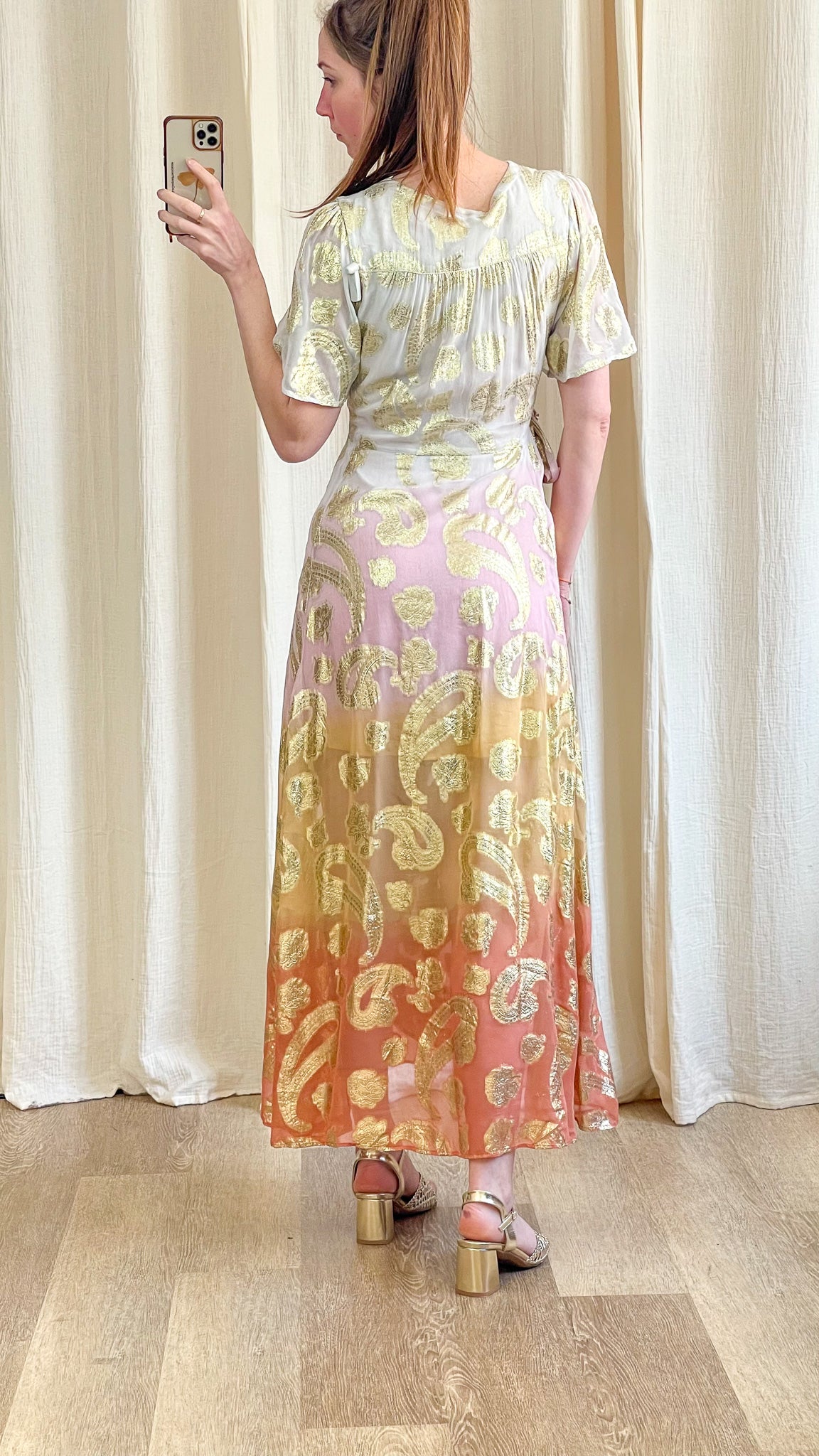 Robe Esmeralda – Robe longue portefeuille dégradé avec motifs dorés