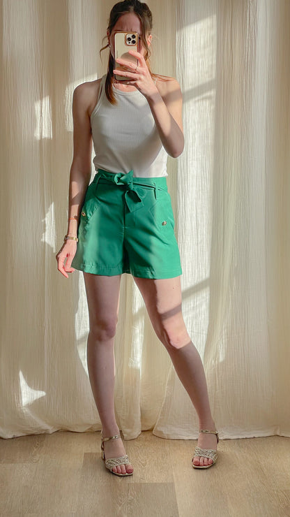 Short Xena – Short taille haute vert ceinturé