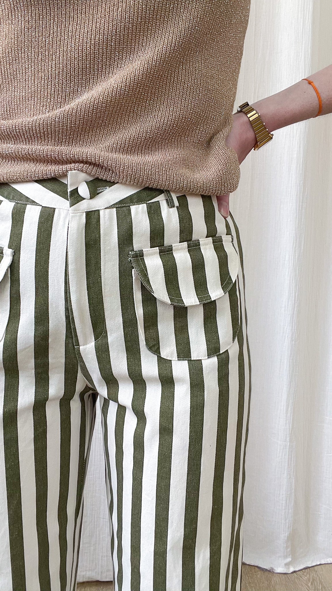 Pantalon Adèle – Pantalon rayé vert et écru coupe droite