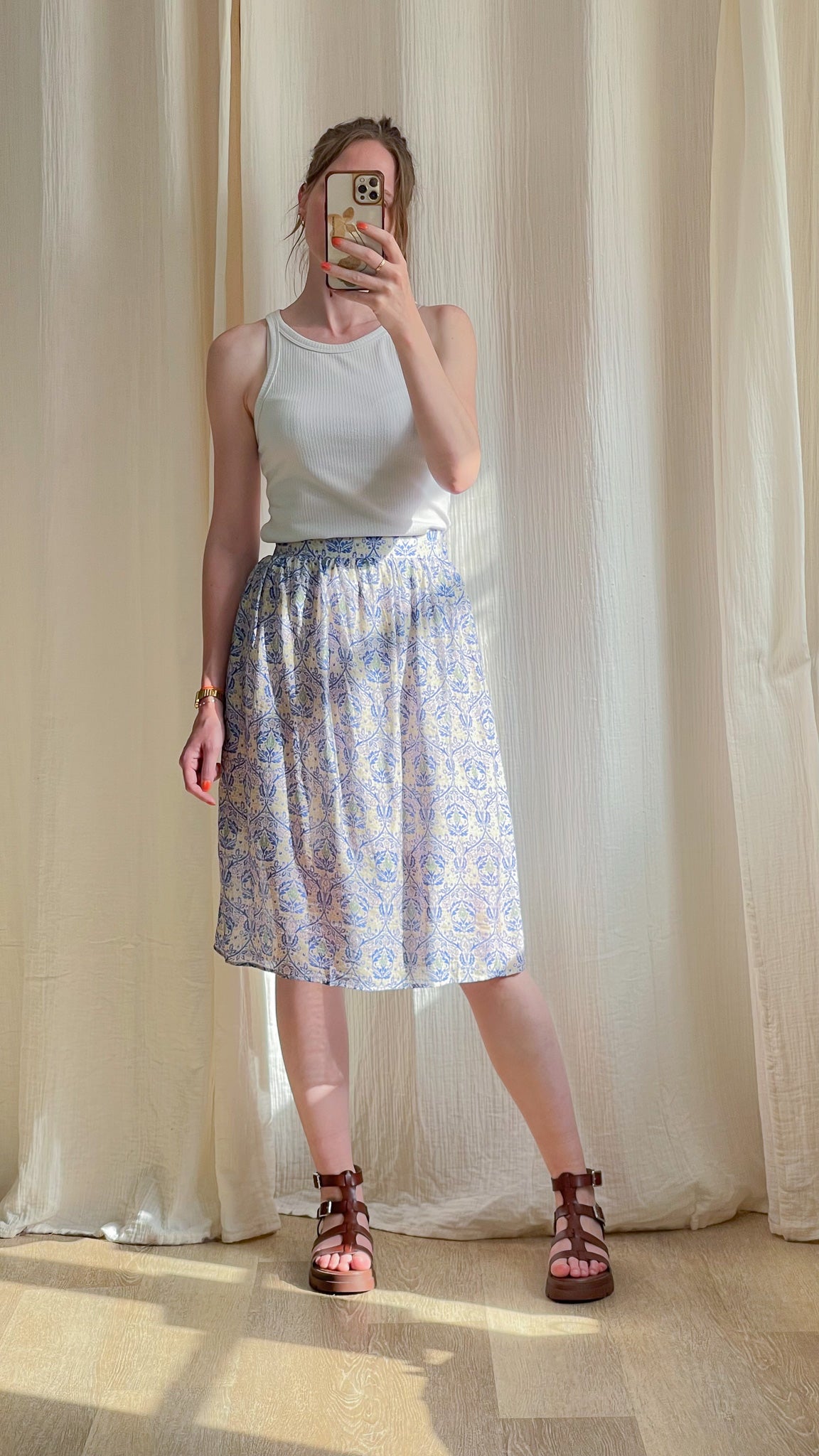 Jupe Éva mi-longue fluide motif floral bleu et blanc style bohème femme été avec taille élastique