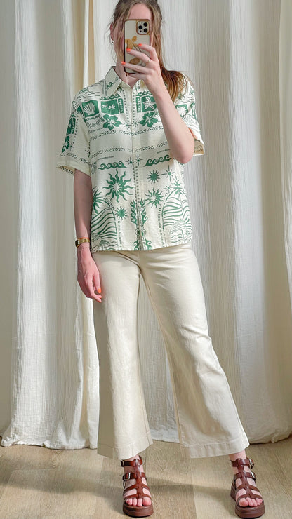 Chemisier Romane blanc imprimé tropical vert manches courtes coupe ample style bohème femme été