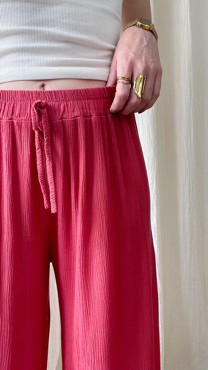 Pantalon Alice rose framboise en gaze de coton fluide taille élastique avec cordon femme style bohème décontracté