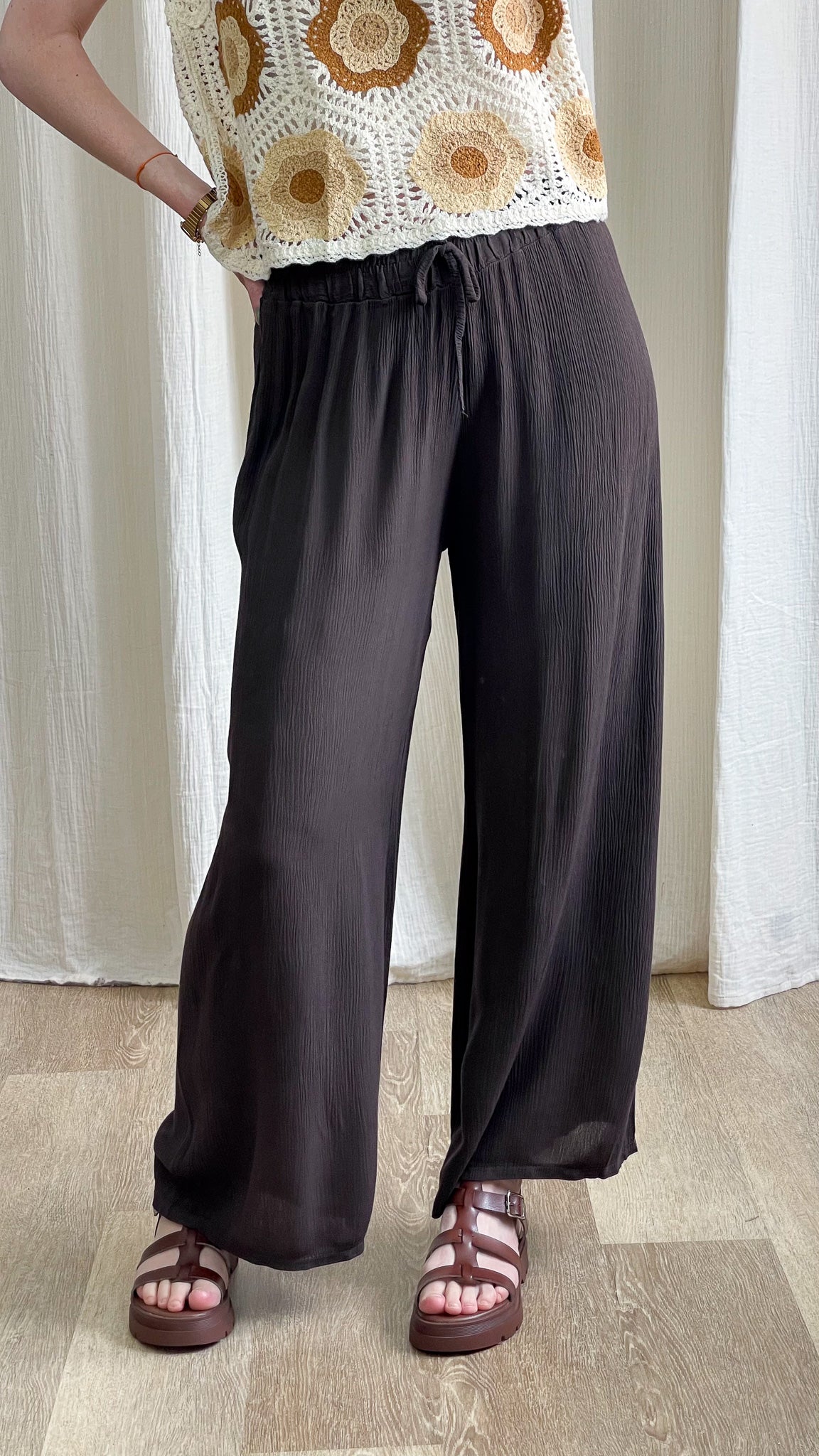 Pantalon large fluide noir taille élastique cordon femme style bohème décontracté Alice