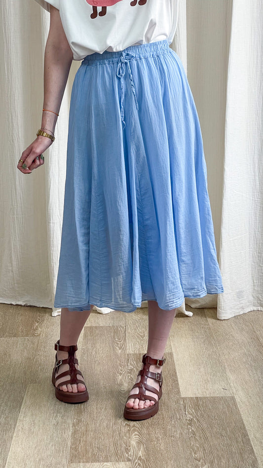 Jupe midi fluide bleu ciel Zélie taille élastique avec lien à nouer style bohème femme été