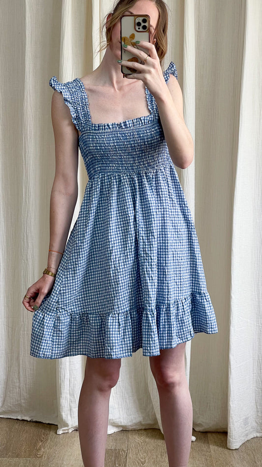 Robe Elisabeth vichy bleu et blanc à smocks et volants style cottage femme été