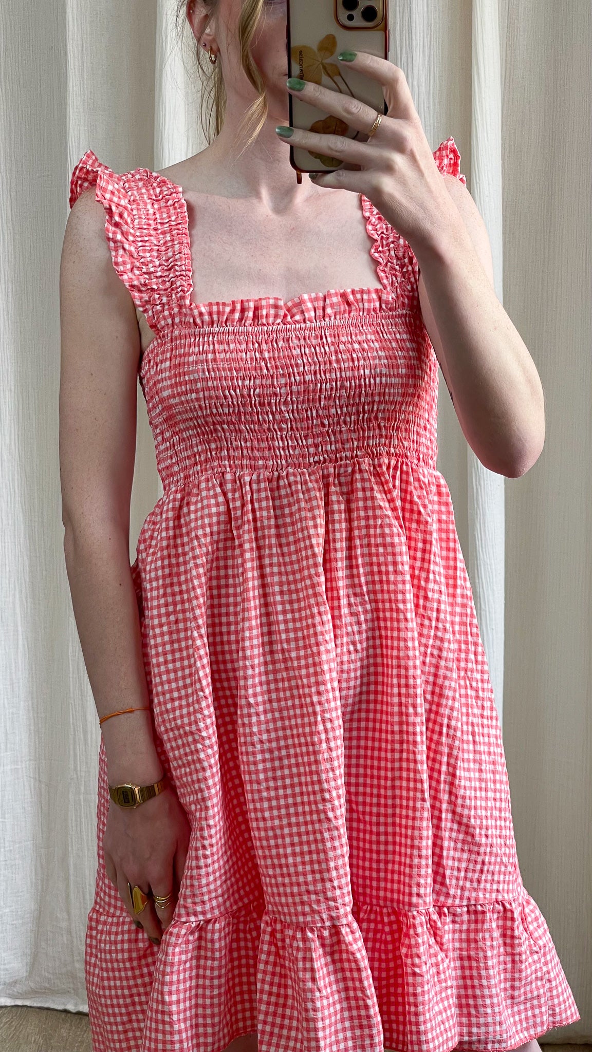 Robe Elisabeth vichy rose et blanc à smocks avec bretelles froncées et volant bas style cottage femme été