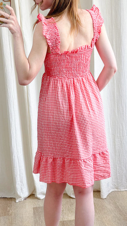 Robe Elisabeth vichy rouge et blanc à smocks et volants style cottage femme dos nu été