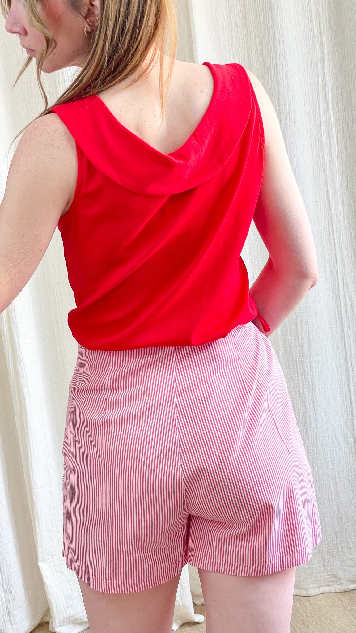 Jupe-short Luna rayée rose et blanc coupe fluide taille haute femme été vue de dos