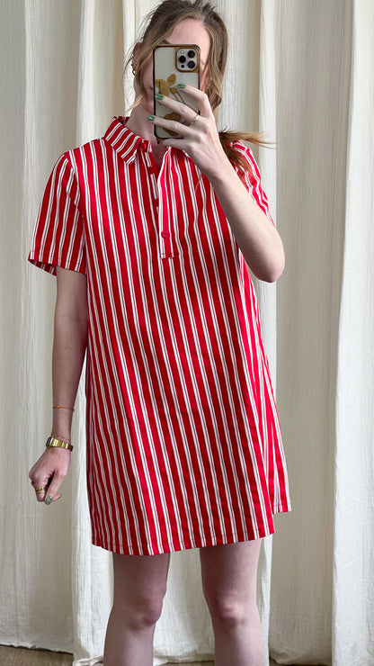 Robe Mia chemise rayée rouge et blanc coupe droite oversize manches courtes style casual femme été