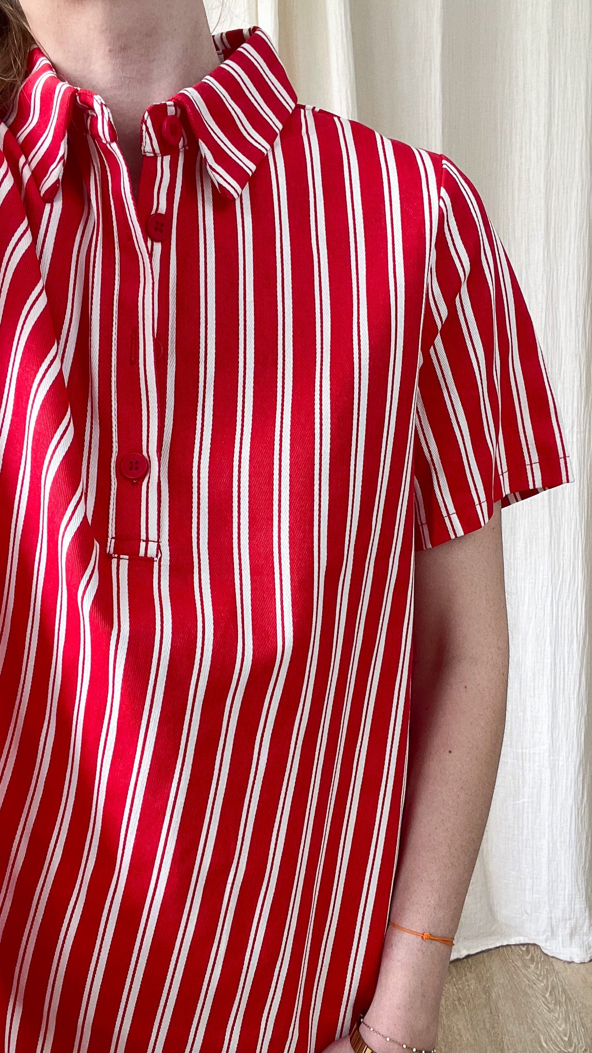 Robe Mia rayée rouge et blanc à col chemise manches courtes style vintage femme été