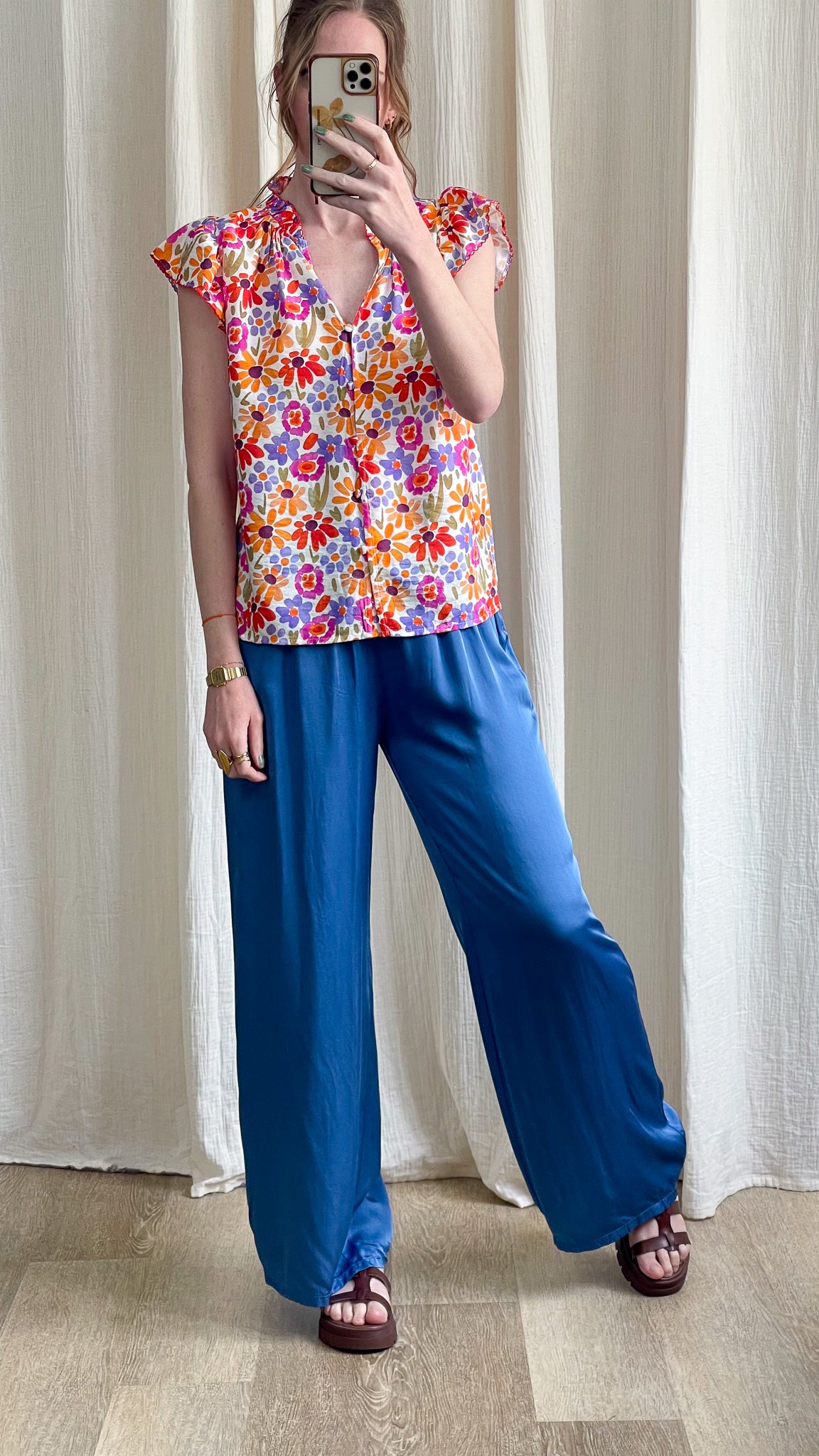 Blouse Mélanie fleurie multicolore manches courtes volantées col V femme style bohème été