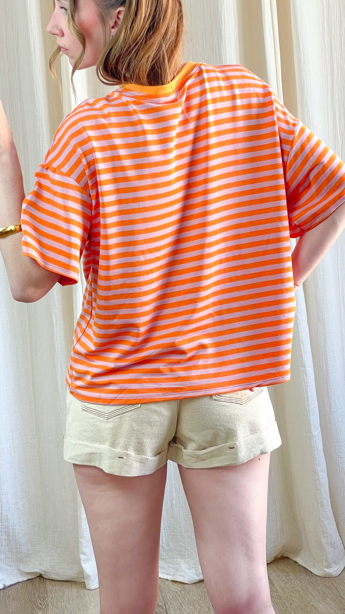 T-shirt Théa oversize rayé orange et rose manches courtes style marinière femme été