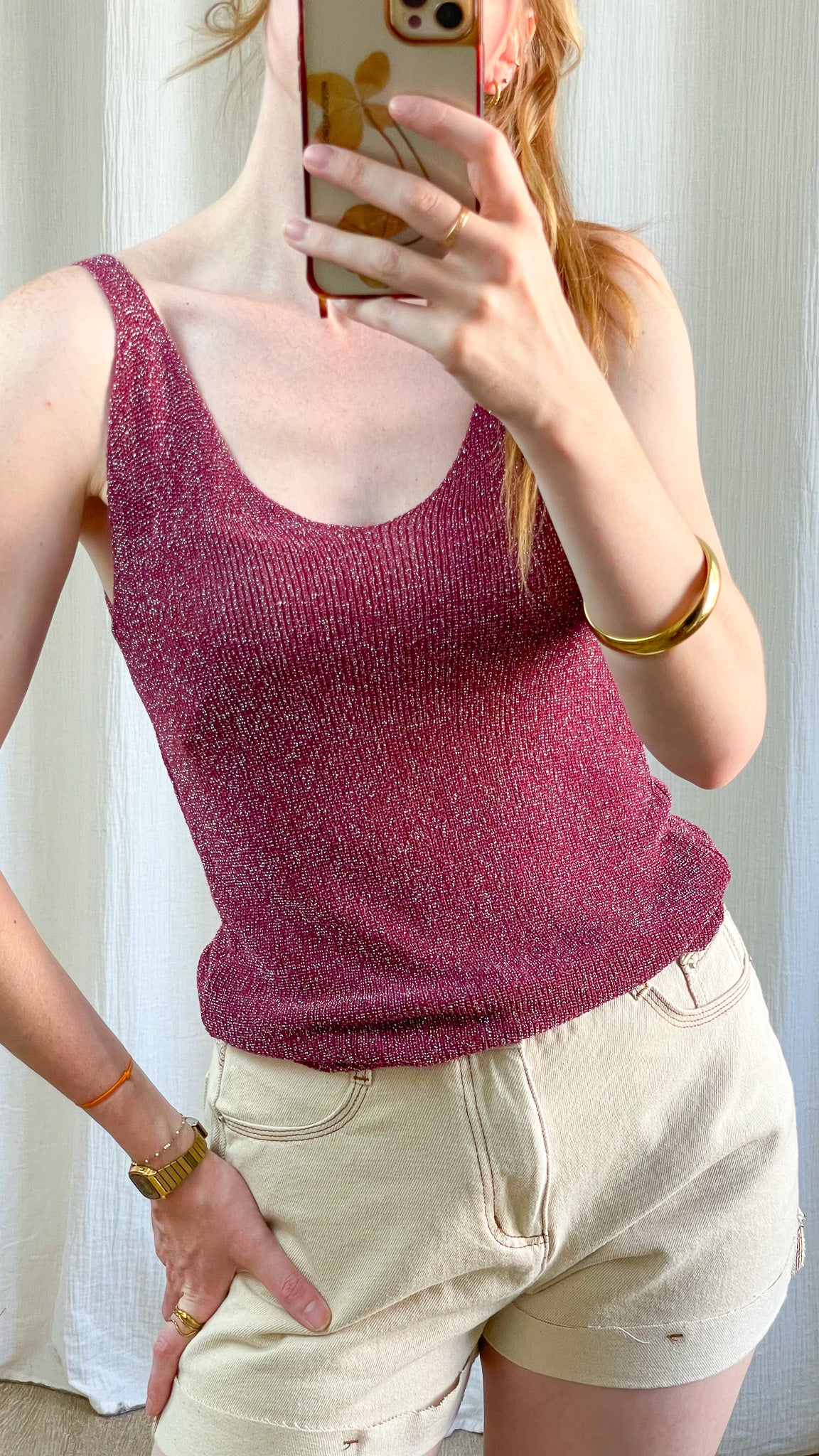 Top débardeur paillettes bordeaux en maille lurex femme, coupe ajustée à encolure ronde style festif