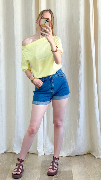 T-shirt Nina jaune pastel col bateau épaules dénudées femme style décontracté été