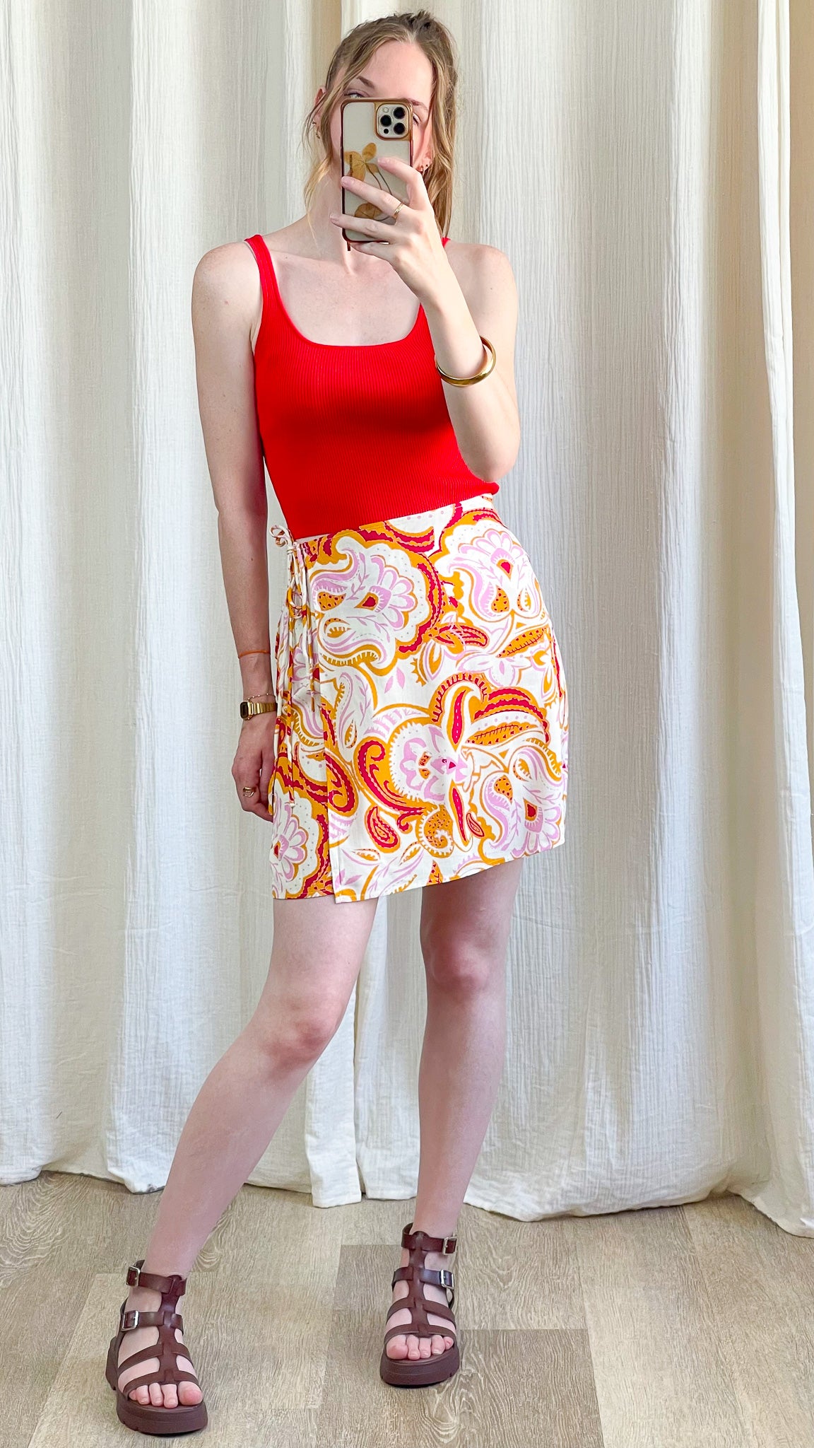 Jupe courte Clémence imprimé paisley rose orange style bohème été femme avec lien taille