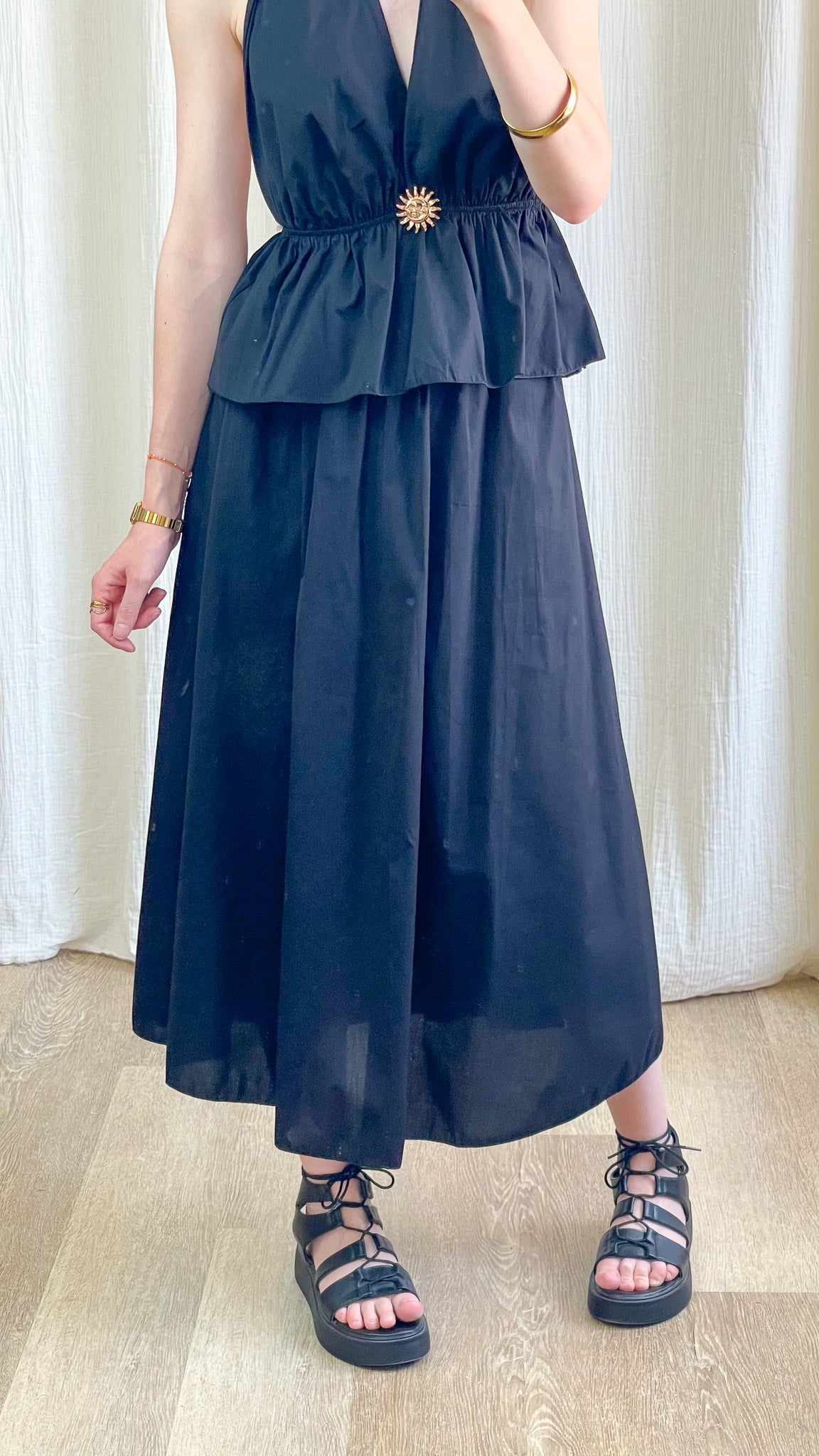 Ensemble Morgane noir femme top péplum et jupe longue fluide avec détail soleil doré style bohème chic