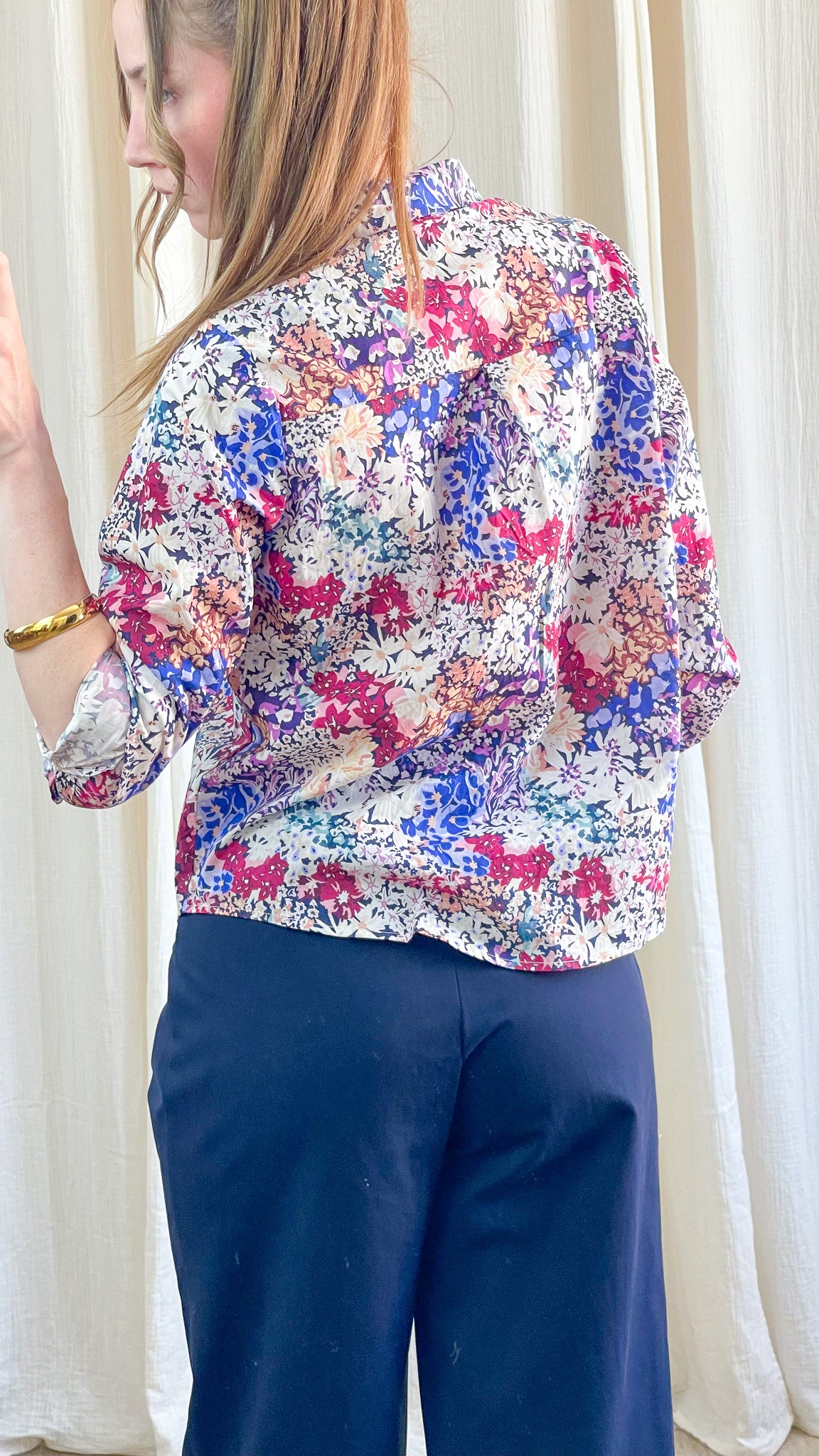 Chemise fleurie femme imprimé liberty bleu rose manches longues col classique style bohème chic