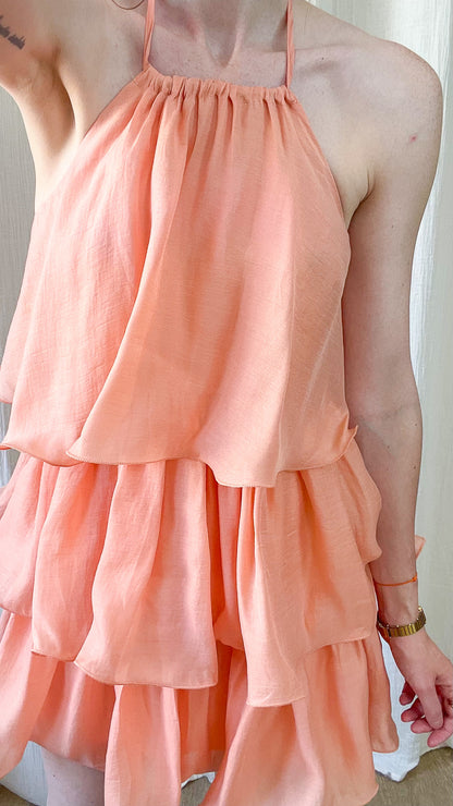Robe Iris corail à volants superposés et fines bretelles, robe légère été femme style romantique