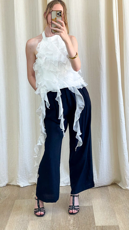 Top blanc femme volants en cascade organza sans manches col montant style romantique chic