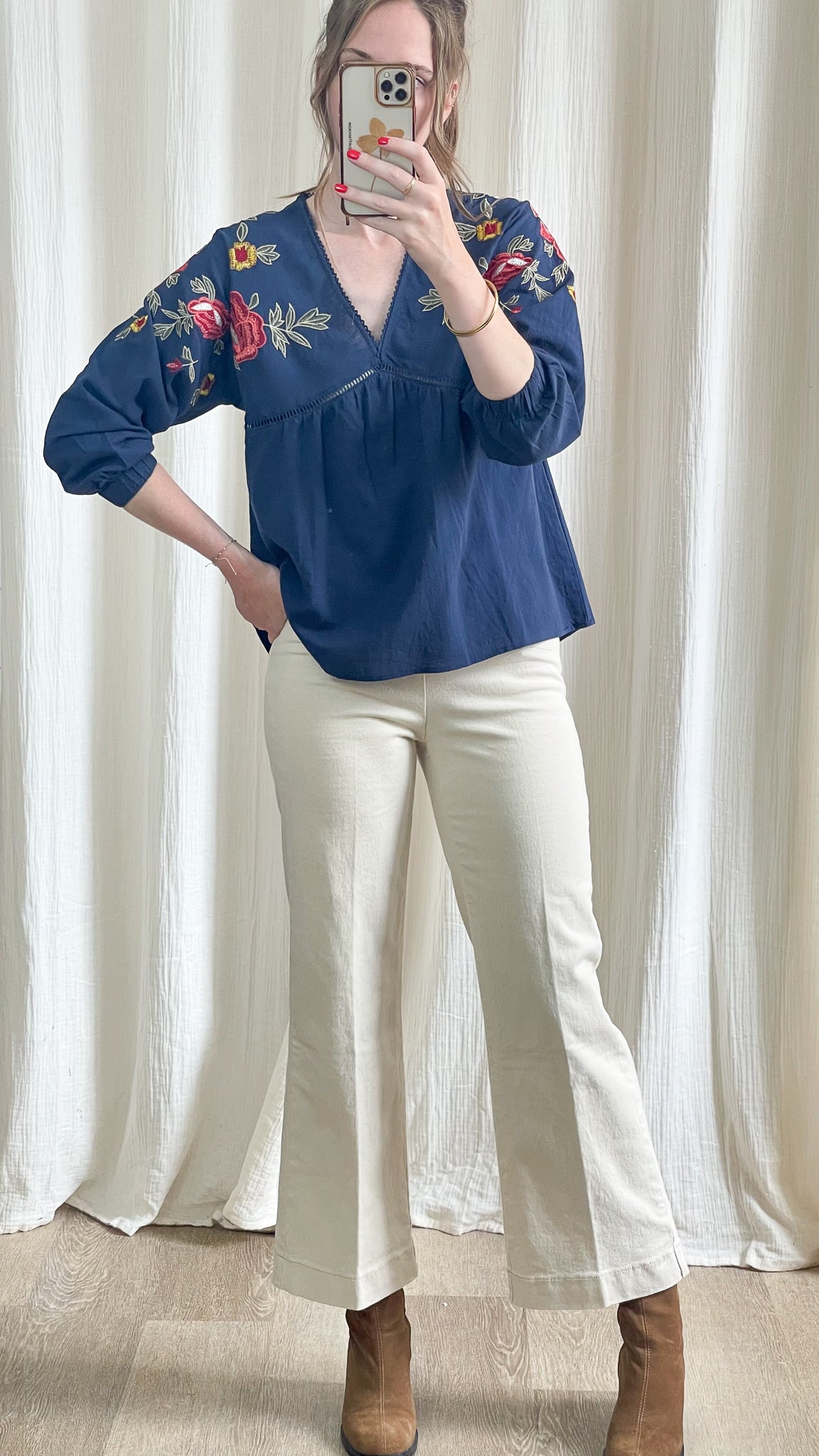Blouse Alma - Blouse péplum avec fleurs brodées