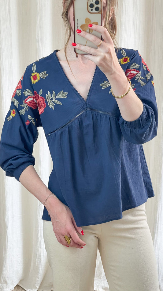 Blouse Alma - Blouse péplum avec fleurs brodées