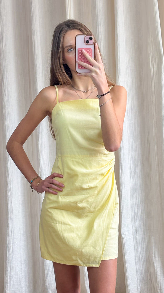 Robe Barbara – Robe courte jaune à fines bretelles