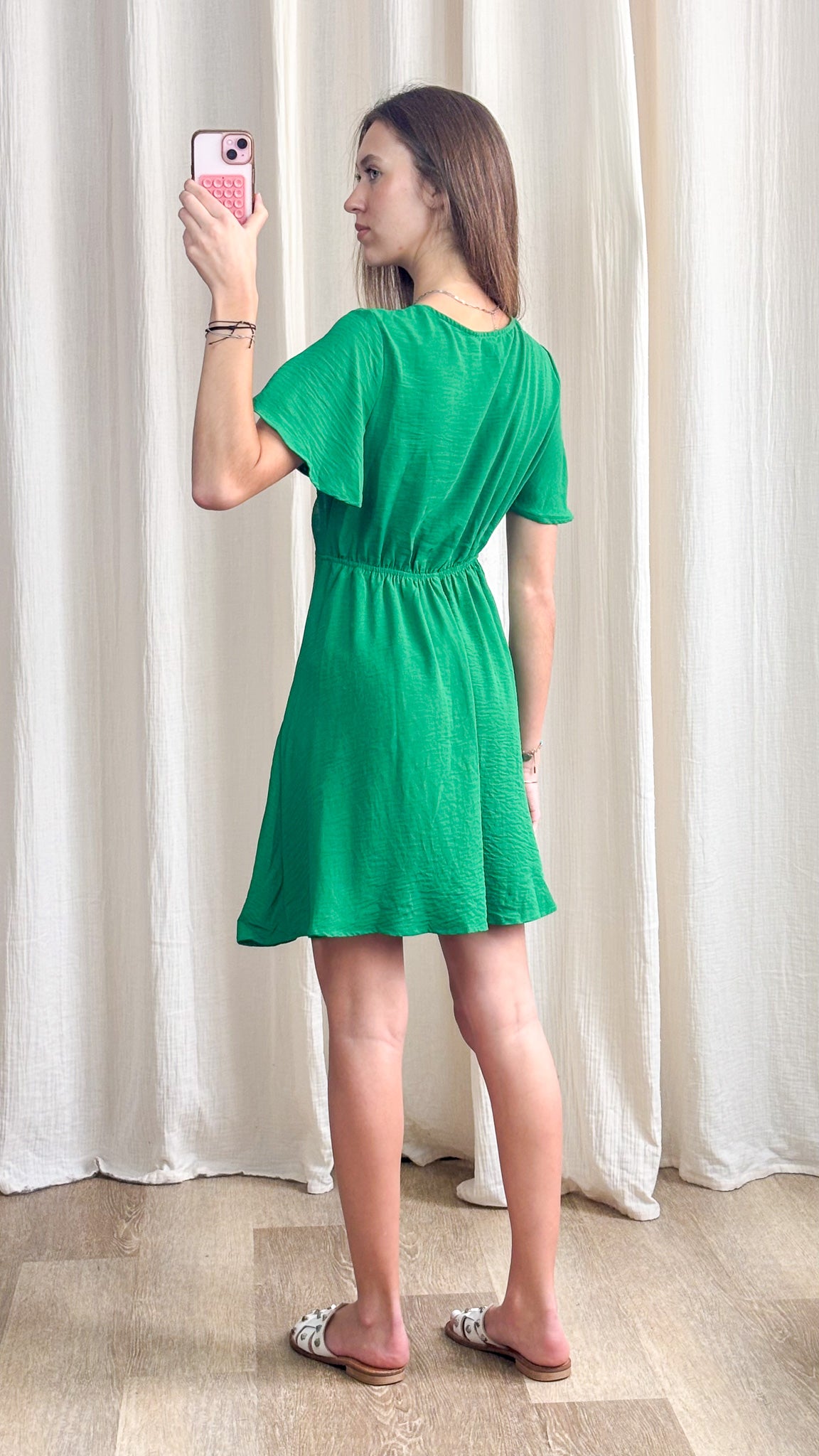 Robe Sunny – Robe courte fluide avec détail noué