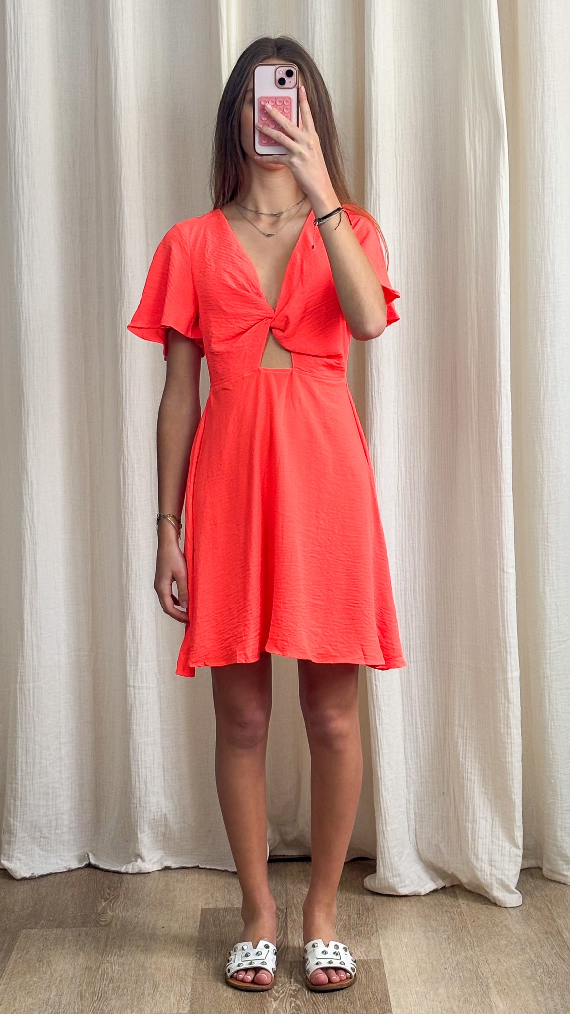 Robe Sunny – Robe courte fluide avec détail noué