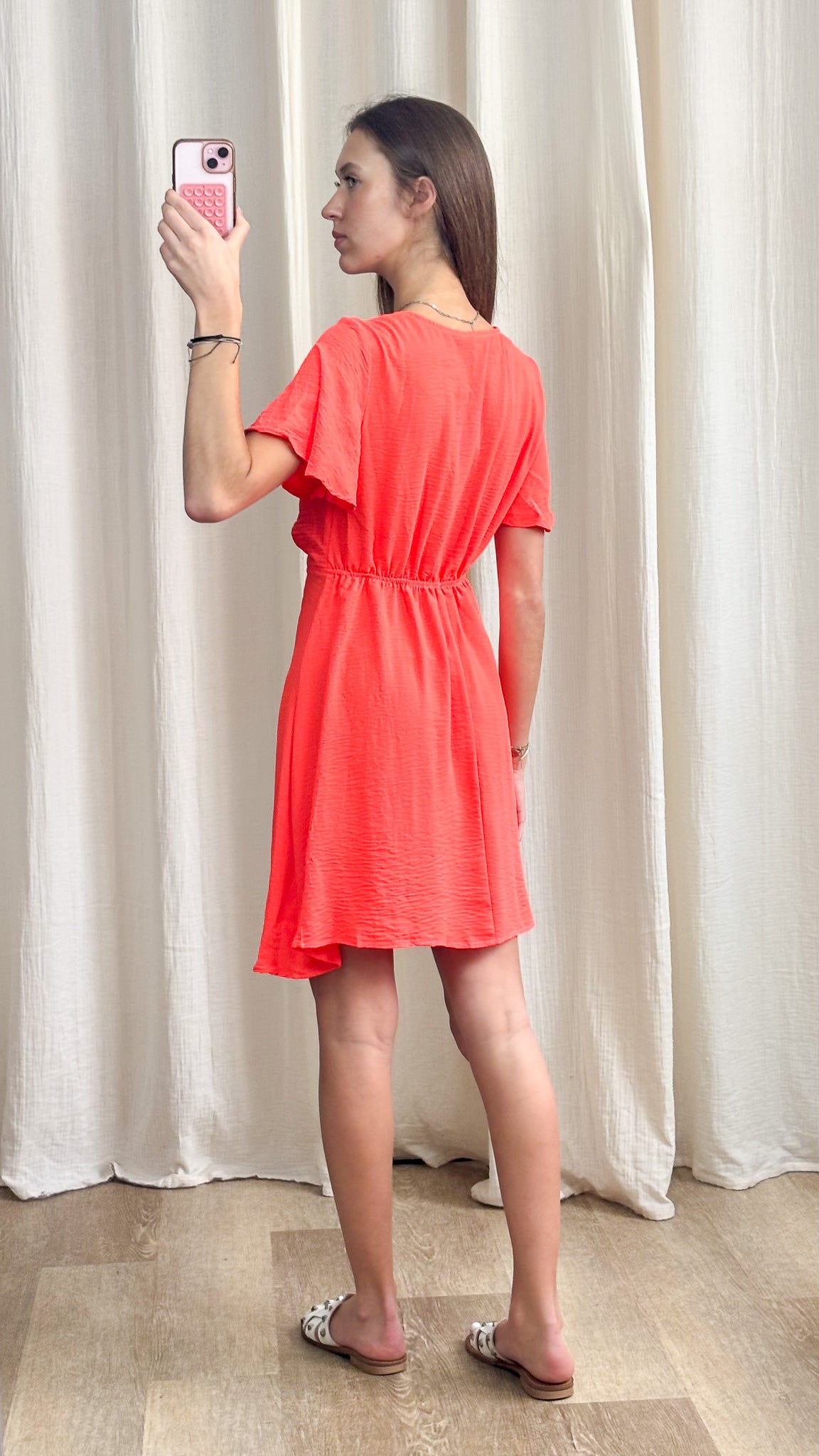 Robe Sunny – Robe courte fluide avec détail noué