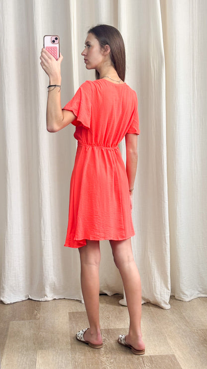 Robe Sunny – Robe courte fluide avec détail noué
